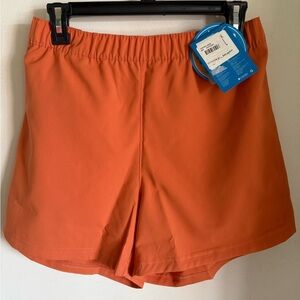 Columbia NWT Women's Vibrant Orange Athletic Shorts with 1 zipper back pocket